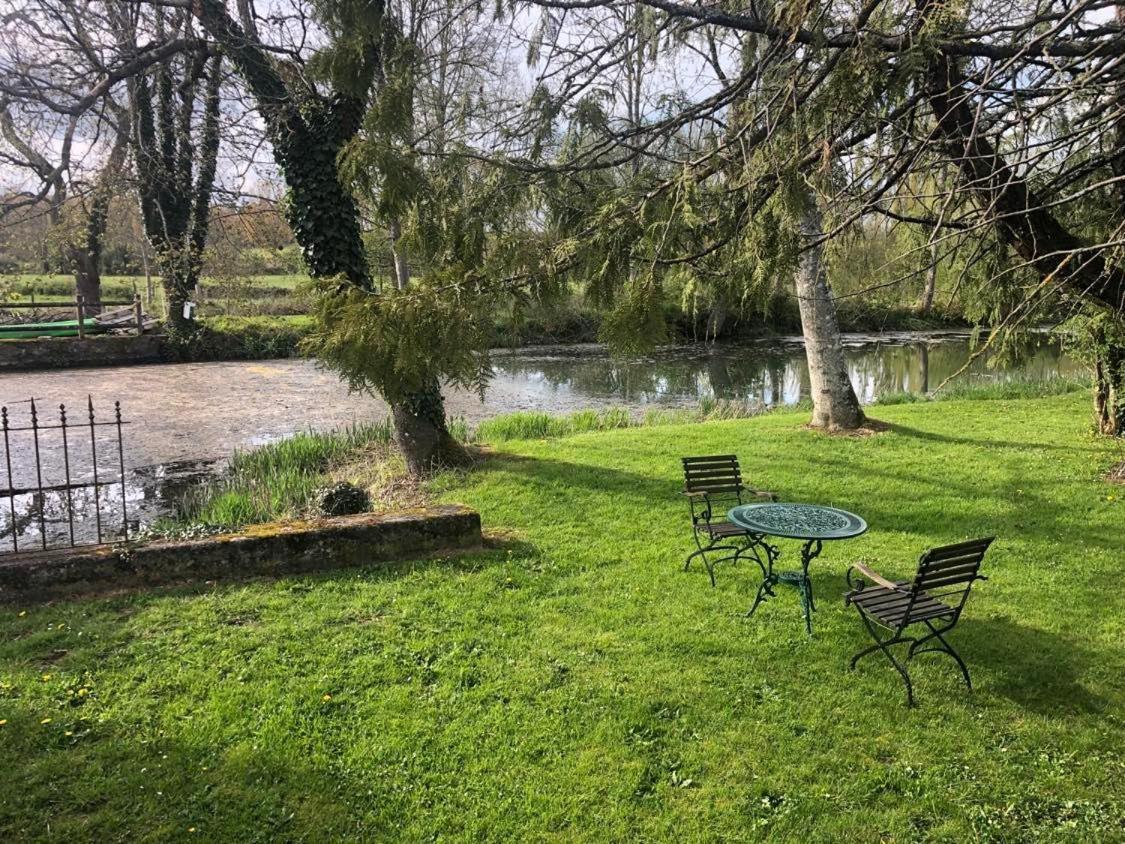 Le Domaine Du Moulin Foulon Hotel Essay Bagian luar foto